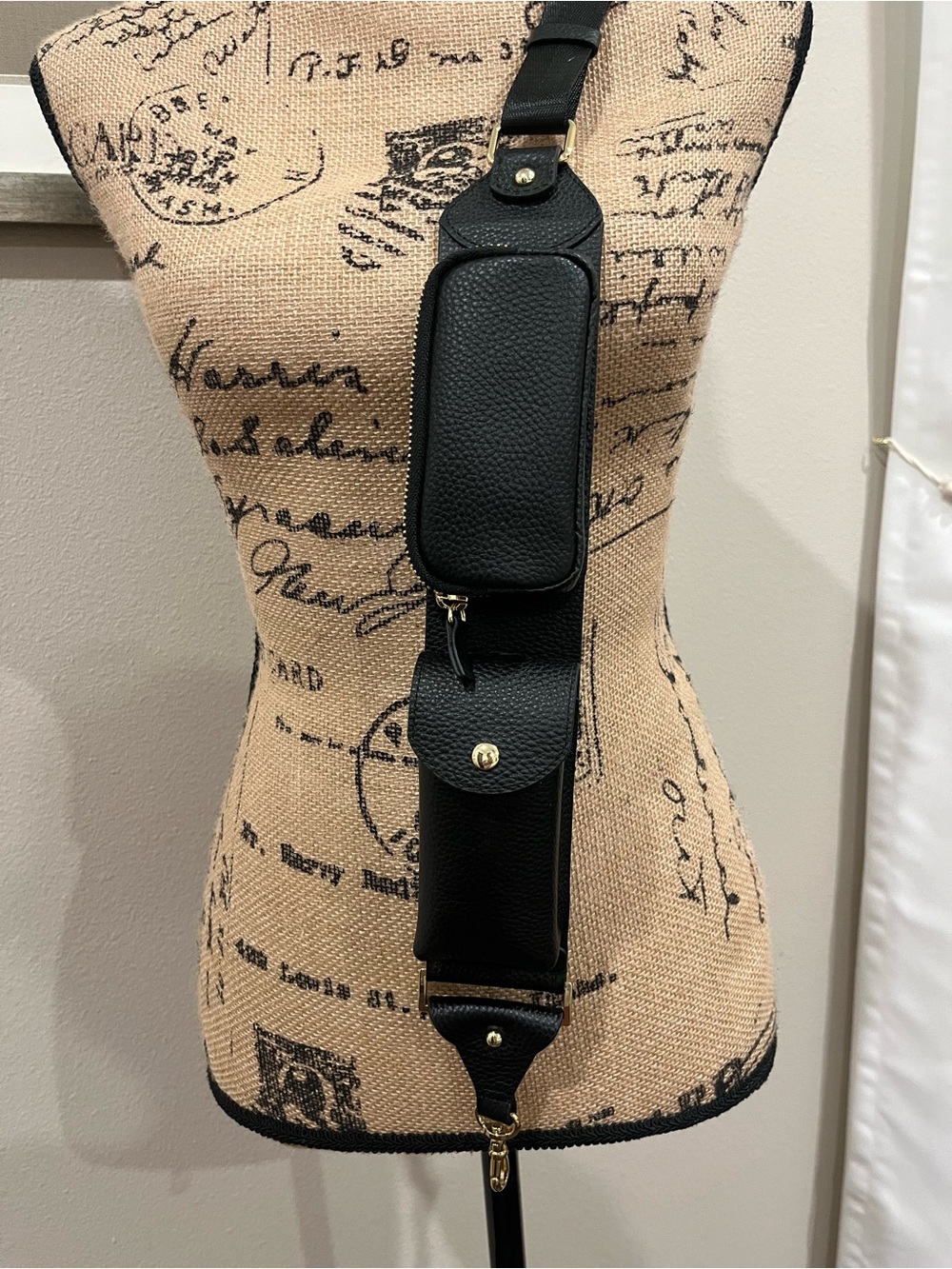 Bandolier Black Leather Crossbody Card & Strap Organizer - Picture 2 of 8